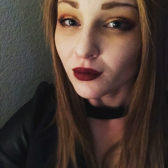 Meet your posher! - Picture 4 of 7